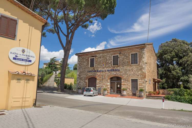 Foto fra landsby langs vinveien i Chianti. 