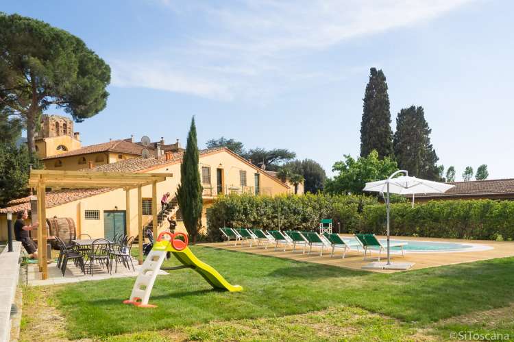 Bildet viser hagen til feriehuset Casa Diana i Toscana.