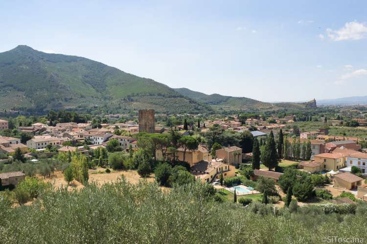 Bildet viser utsikt fra ferieboligen Villa Vista i Toscana.