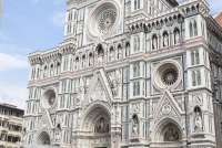 Bildet viser katedralen Santa Maria del Fiore på Piazza del Duomo. I Firenze, Toscana, Italia.