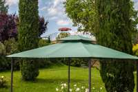 Bildet viser uteplassen til leiligheten Margherita på feriebostedet Girasole, vingård med 10 leiligheter og gangavstand til landsby.