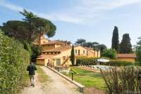 Bildet viser feriehuset Casa Diana i landsby ved Pisa i Toscana.