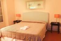 Bildet viser feriebolig med dobbeltseng i Toscana.