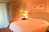 Bildet viser soverom i feriehus ved Pisa i Toscana.