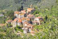 Bildet viser landsbyen Montemagno i Toscana.