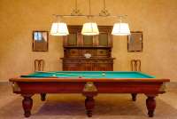 Bildet viser biljardbord i feriehus i Toscana.