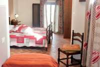 Bildet viser soverom på vingård nært Pisa i Italia.