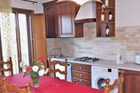 Bildet viser kjøkken i feriebolig på gård i Toscana.